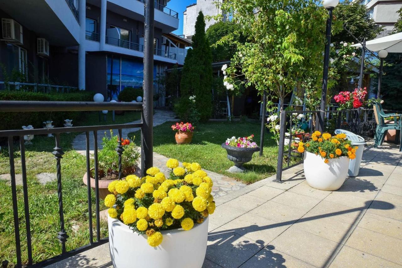 Apartments Devora 1 & Bar & Restaurant Varna Exterior foto